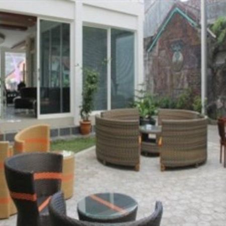 Grand Kalpataru Syariah Hotel Malang Exterior foto