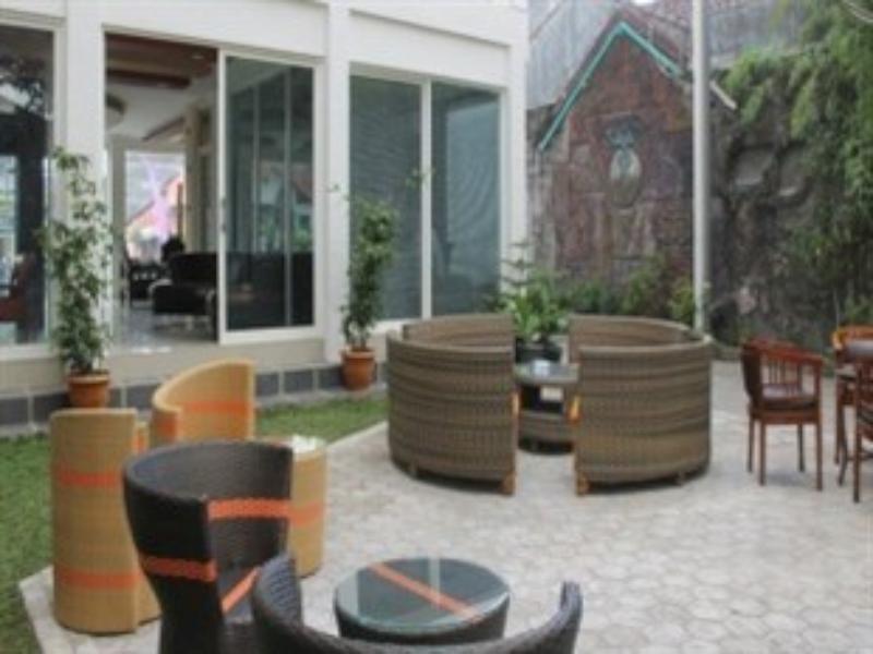 Grand Kalpataru Syariah Hotel Malang Exterior foto