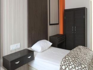 Grand Kalpataru Syariah Hotel Malang Exterior foto