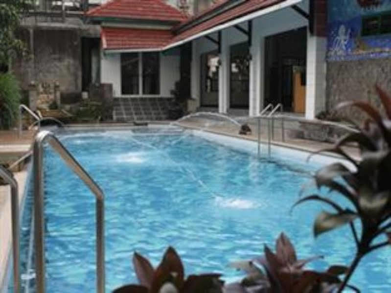 Grand Kalpataru Syariah Hotel Malang Exterior foto